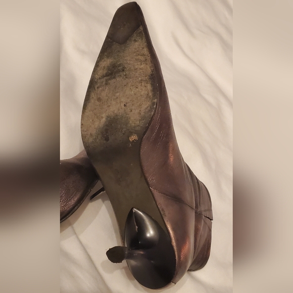 DONALD J PLINER- size 9M-Women ankle boot- leather-gold/metallic - Picture 6 of 10